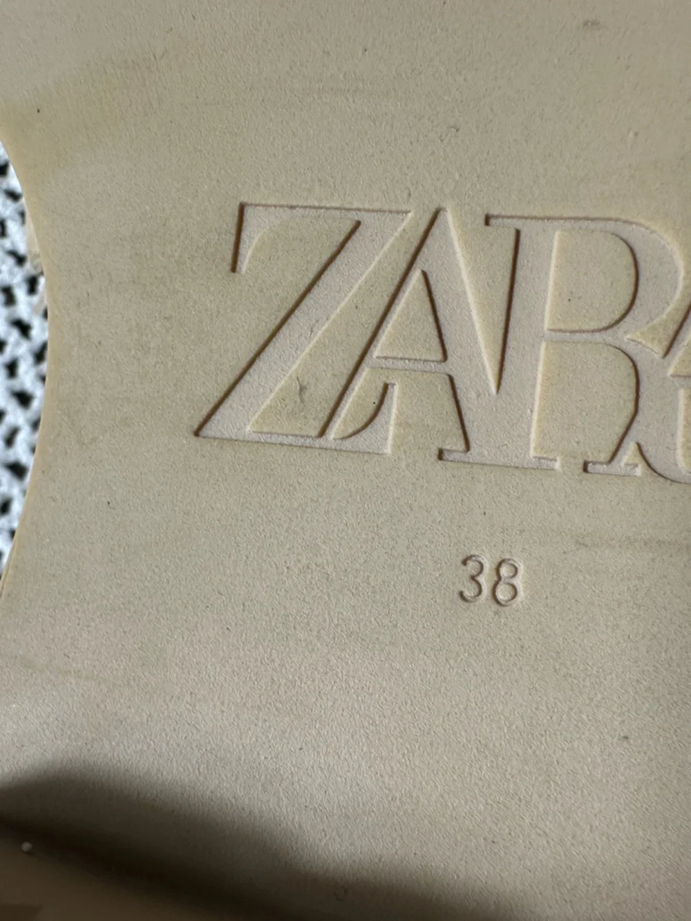 Zara women’s size 7.5 Cream Leather Bit Loafers - Picture 7 of 9